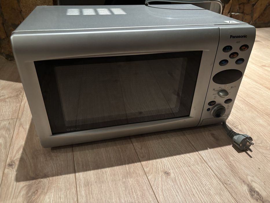 Cuptor microunde Panasonic