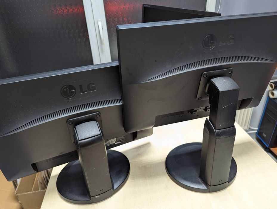 Monitoare LG Flatron E2210PM, 22” – perfecte pentru birou