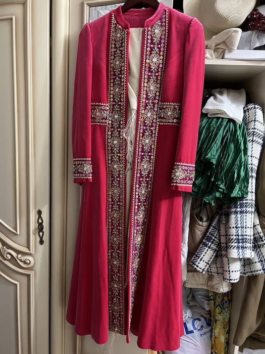 Бешпет сатылады,көп киілмеген.