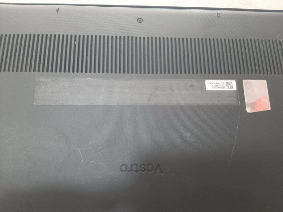 Лаптоп Dell Vostro 3525 , AMD RYZEN 5 ,500SSD, 8 GB RAM , WIN 11 Pro