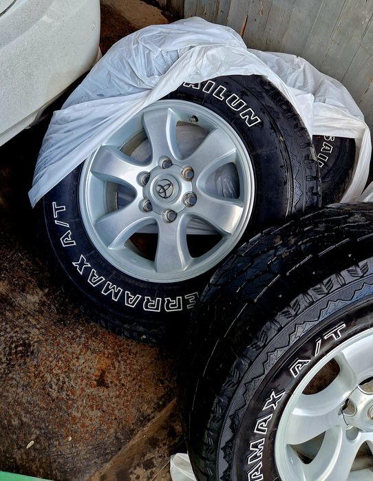 Продам  диски  в сборе   265/70 R17