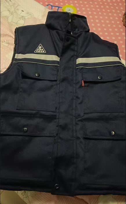 Безрукавка мужской