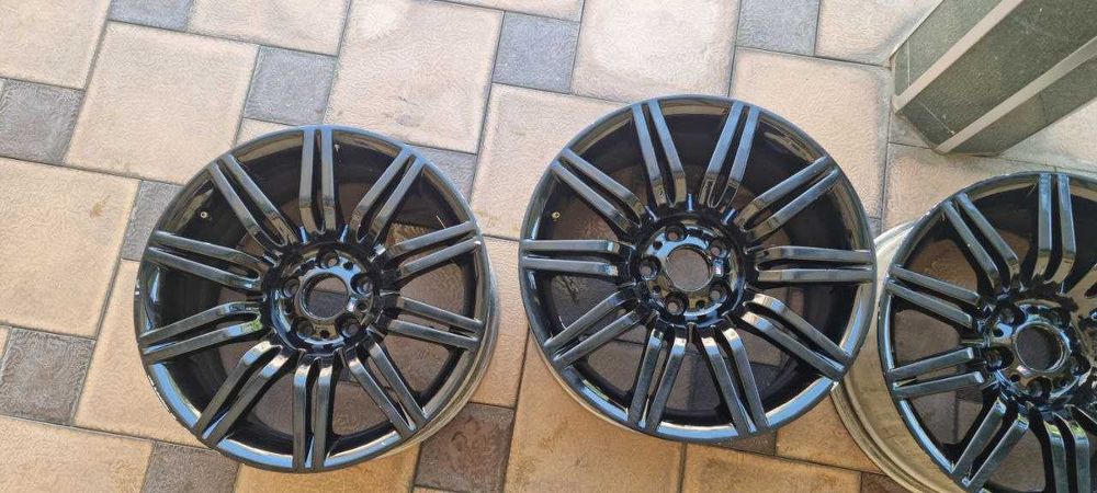 Продаётся ОРИГИНАЛЬНЫЙ диски BMW 172 стиля R19 !!!