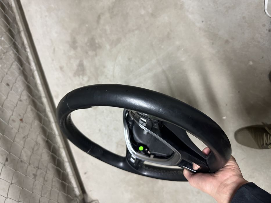 Volan piele cu comenzi fara airbag VW Passat B8 Golf 7 cod 5G0419091