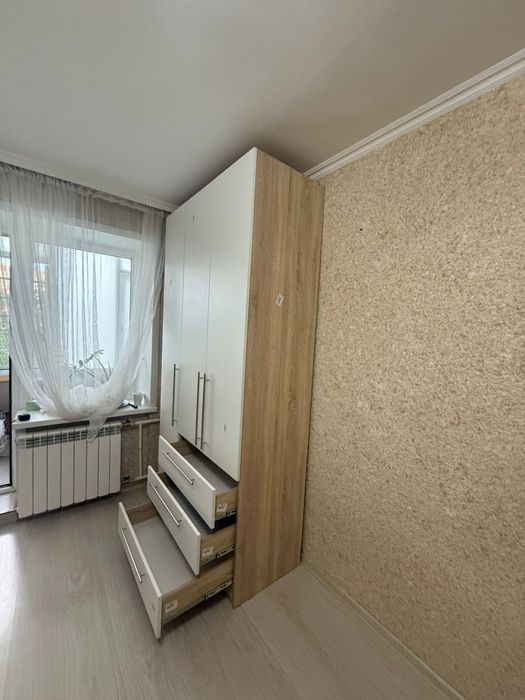 Продам шкаф в отличном состояние  новое
