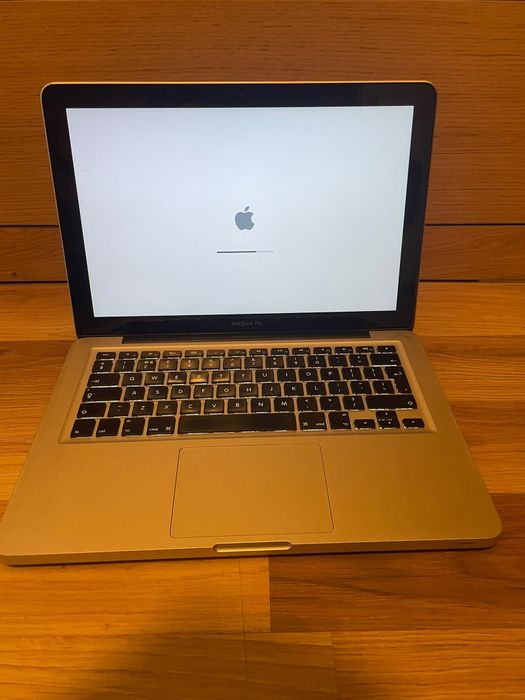 MacBook Pro 13" Mid 2012 – i5 2.5GHz / 16GB RAM / 120GB SSD