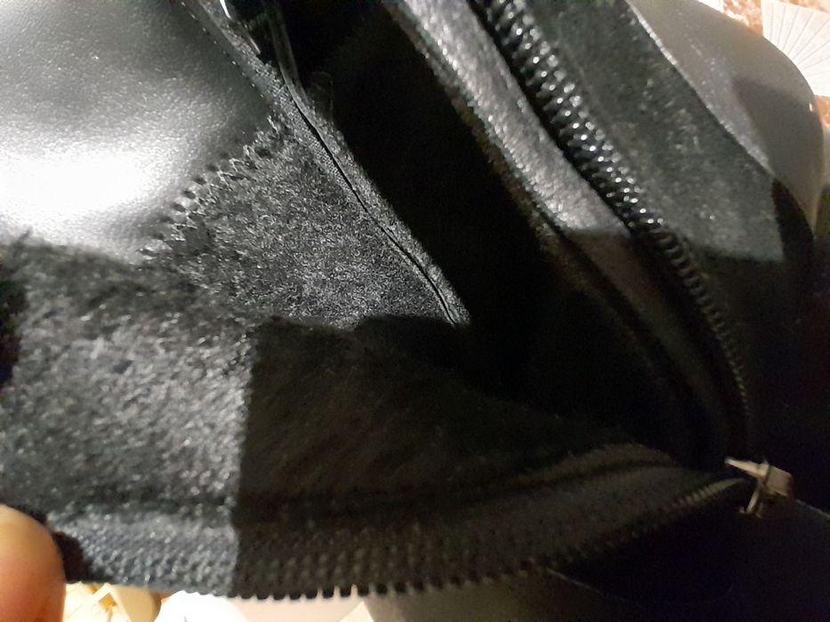 Боти от естественна кожа