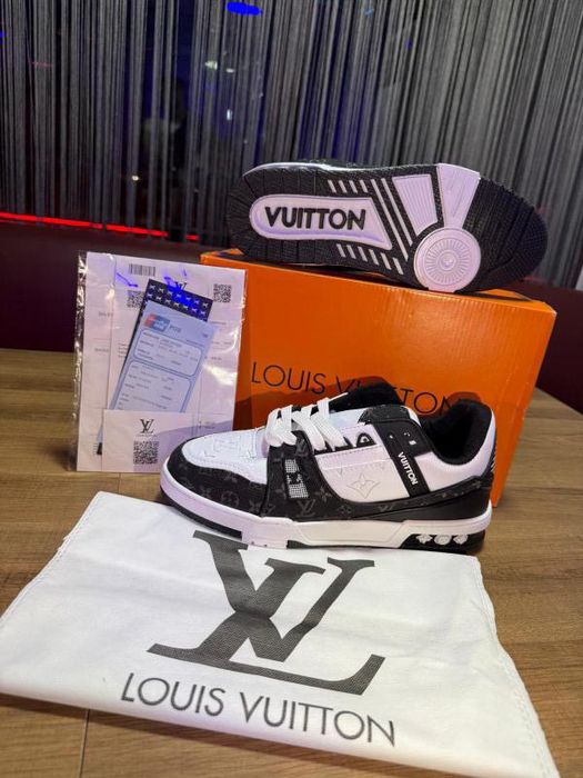 Спортни обувки Amiri, Luis Vuitton, Valentino