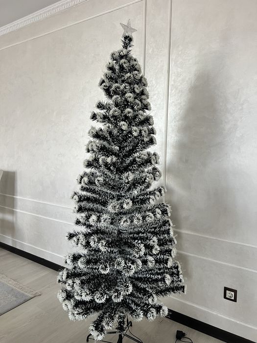 Продам елку самосветящию