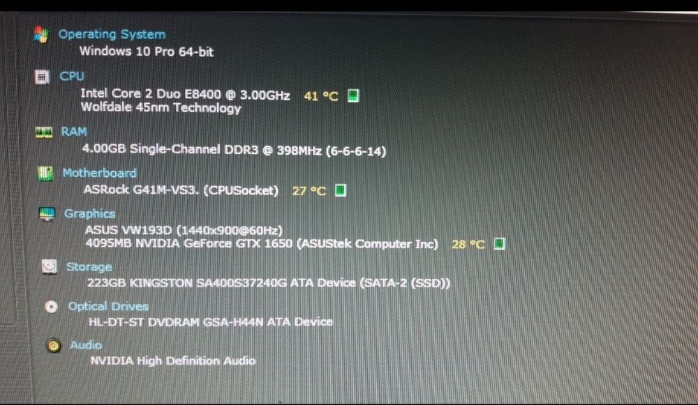 Unitate PC +monitor + sistem  audio
