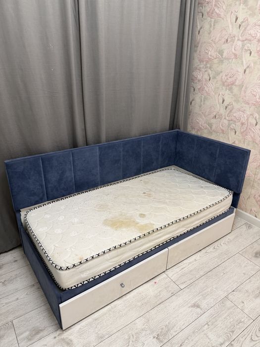 Кровать диван продам срочно