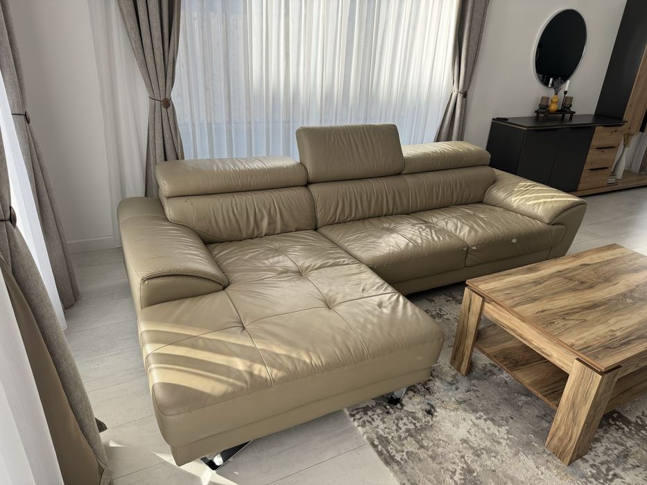 Colta/canapea si masuta