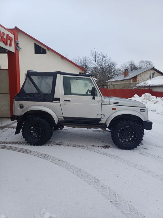 Suzuki samurai injecție