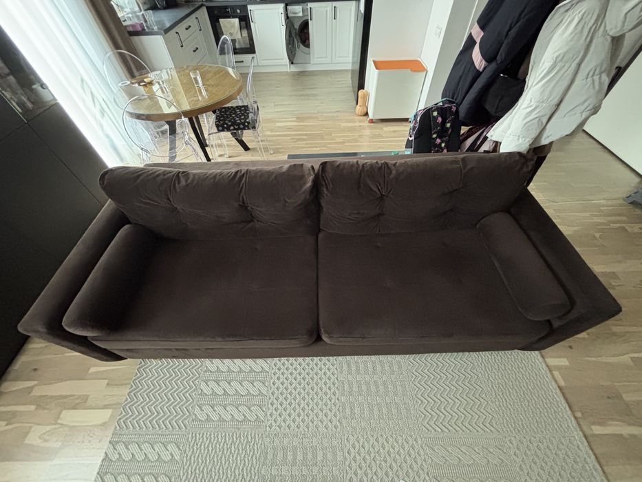 Canapea extensibila maro catifea