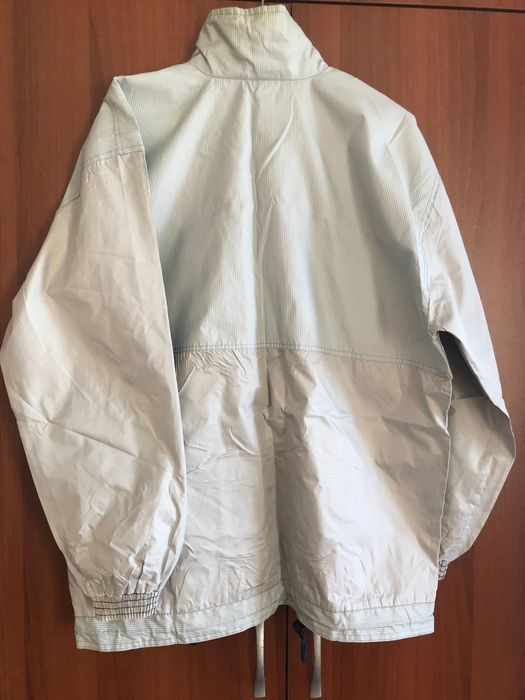 Спортен екип на ADIDAS ; Лек дънков костюм на Парушев - с бонус риза