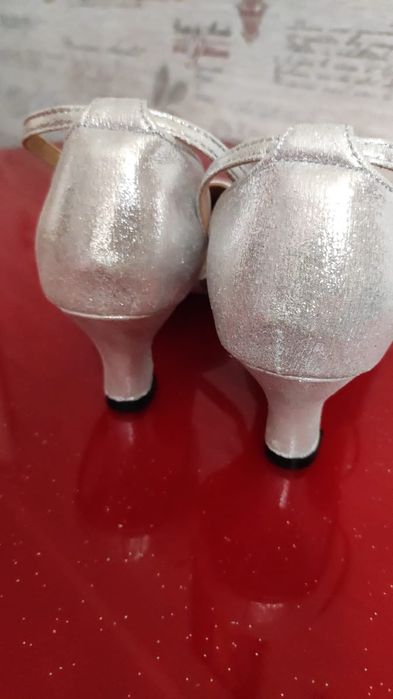 Обувь детская для танцев