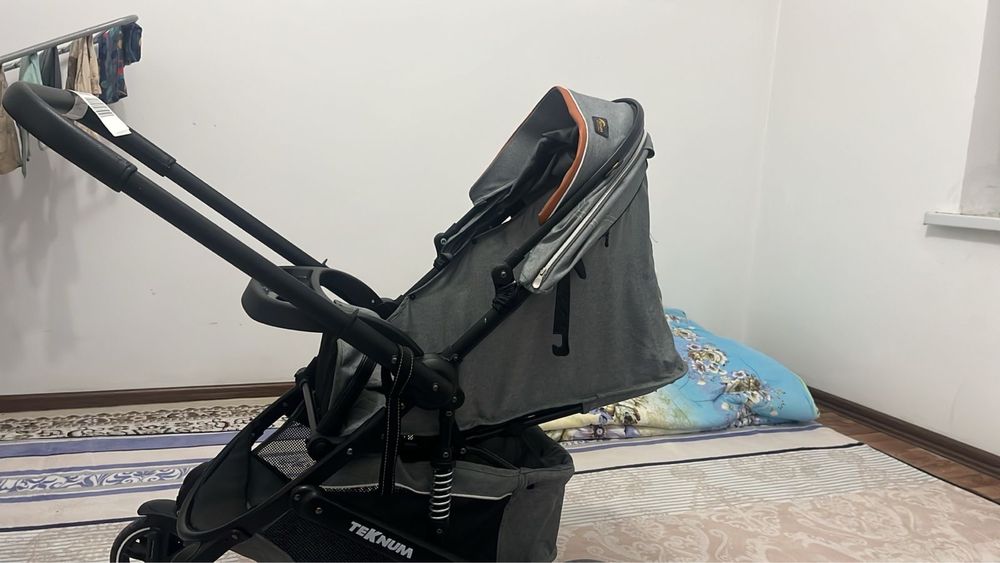 Коляска прогулочная , почти новая