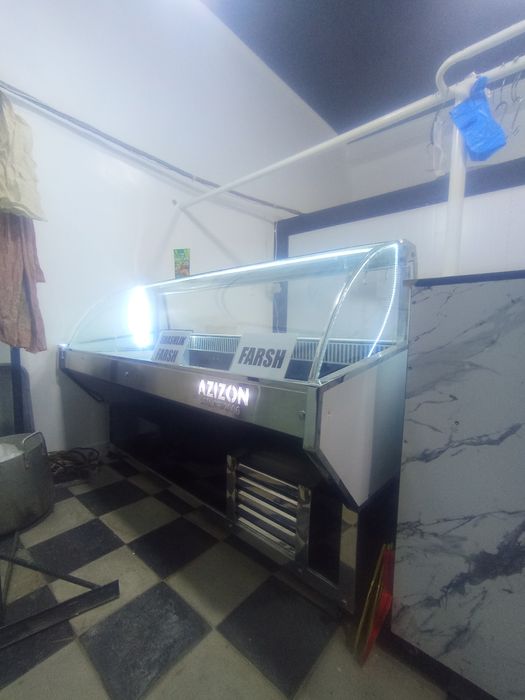 Ветрина холодильник