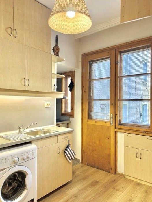 Дава се под наем Двустаен апартамент в София, Център - 90 кв.м за 966.45 € - Снимка #3