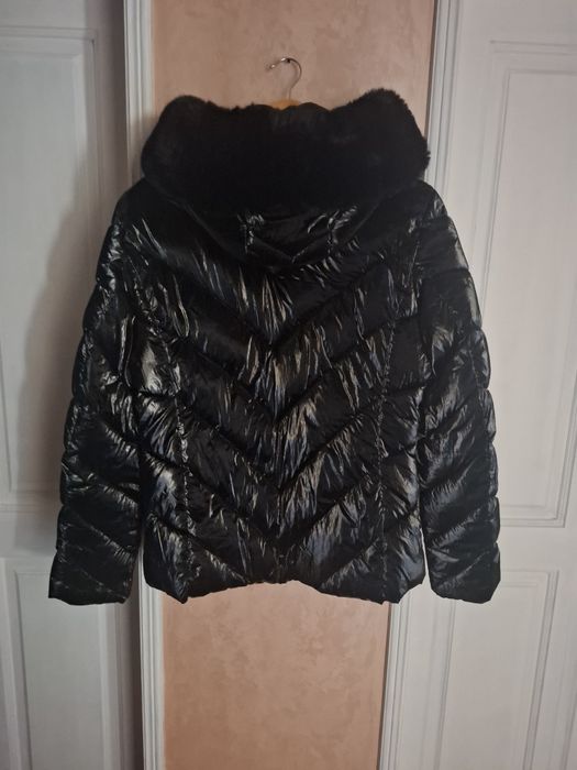 Ново дамско яке.