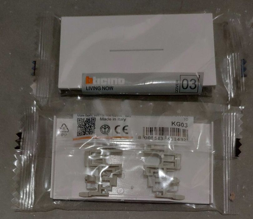 Аксесоари BTICINO Living Now – глим лампи и лицеви панели