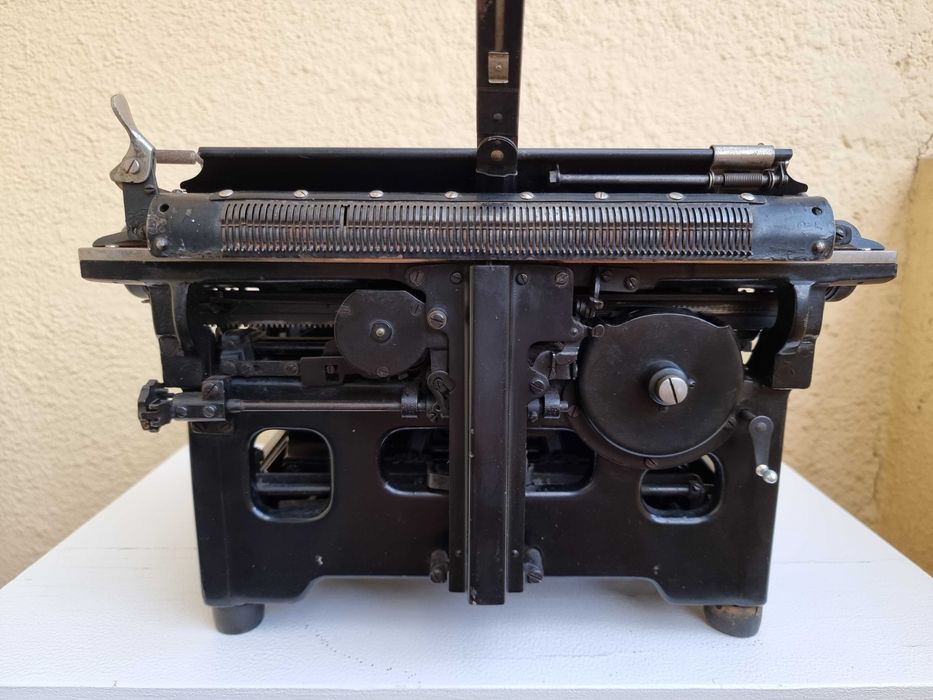 Masina de scris veche, Mercedes, model rar