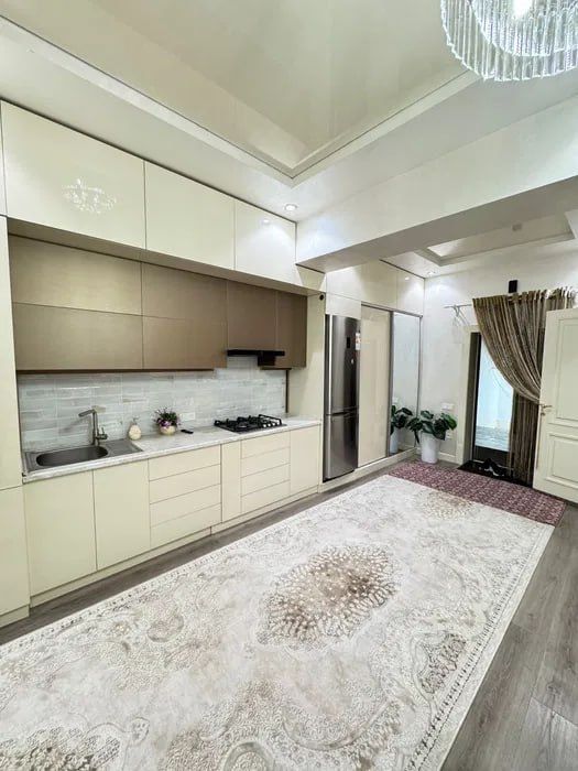 Сдаю 2-х ком на Ц5 Алайском