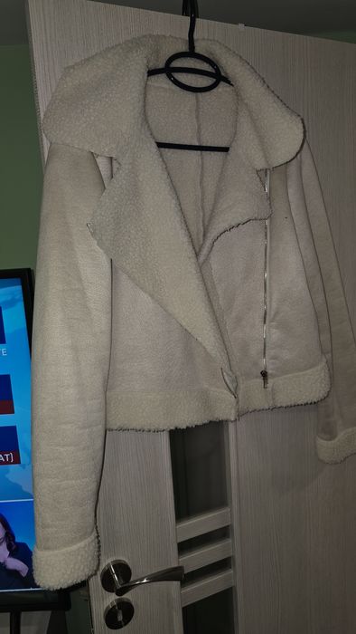 Бежово якенце!!!