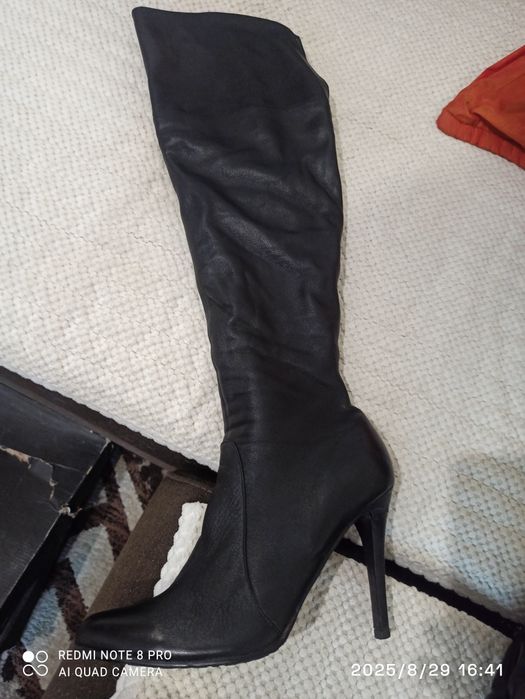 Отдам обувь 40 размер.