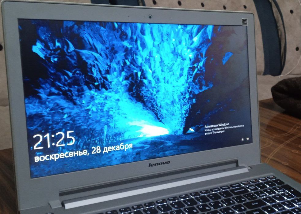 Lenovo IdeaPad Core i5 / 4GB RAM / videokartali / holati yaxshi