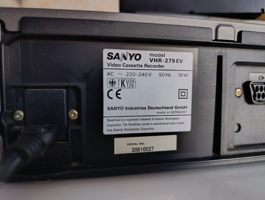 Vând videorecorder sanyo în stare bună