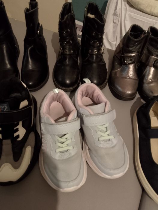 Продаю обудь на девочку по 1000тг