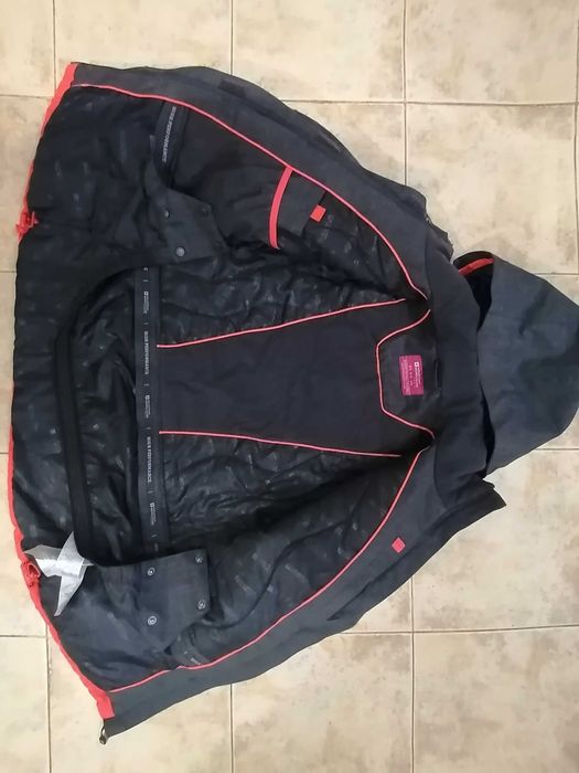 Mountain Warehouse яке за ски