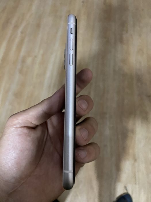 iphone 11 sotiladi