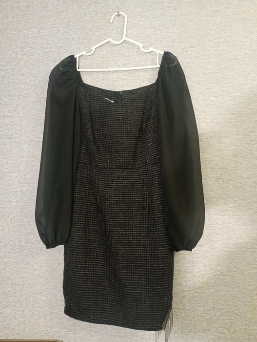 Продаются женские платья