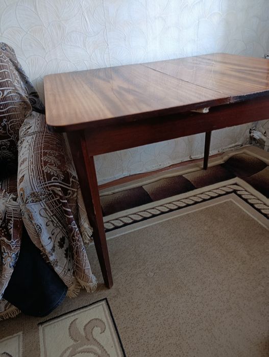 Стол обеденный стол