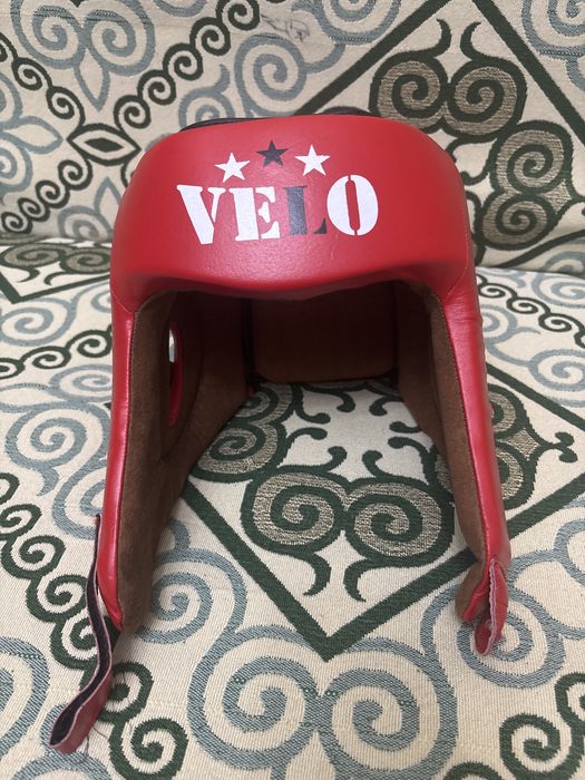 Боксерский шлем VELO