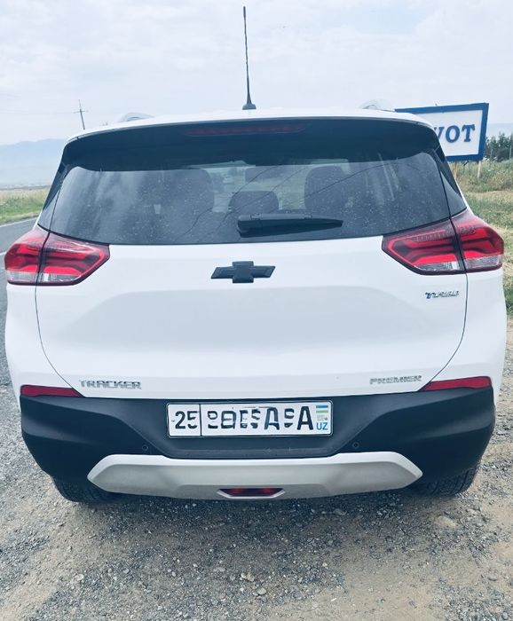 Tracker 2 rangi oq 2026 yil salondan uyga minib kelingan yirgani 1 800