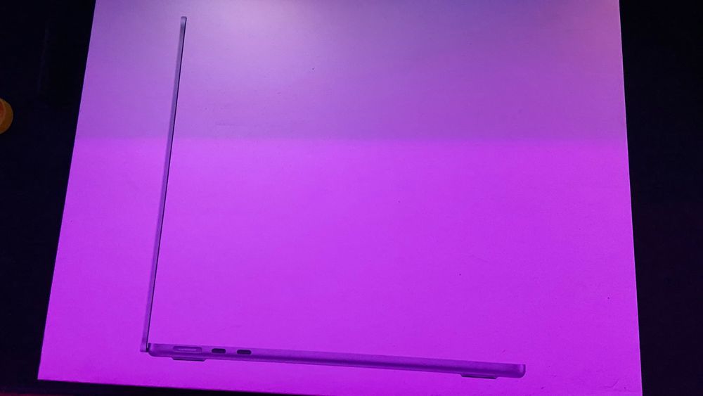 MacBook Air 13 M4 (16/256 ГБ)