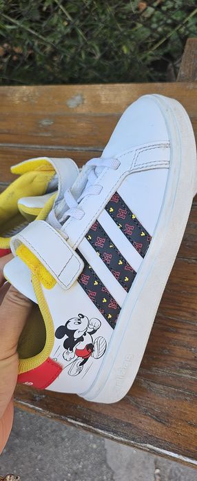 Детски маратонки адисас дисни 31ви номер