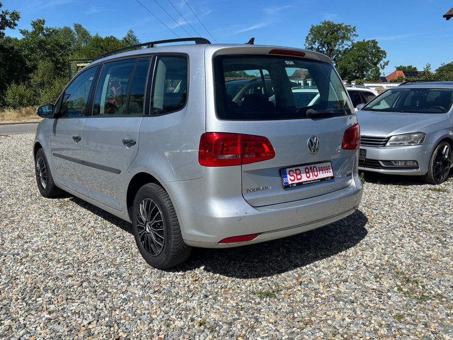 VOLKSWAGEN Touran 2011 — imagine 4