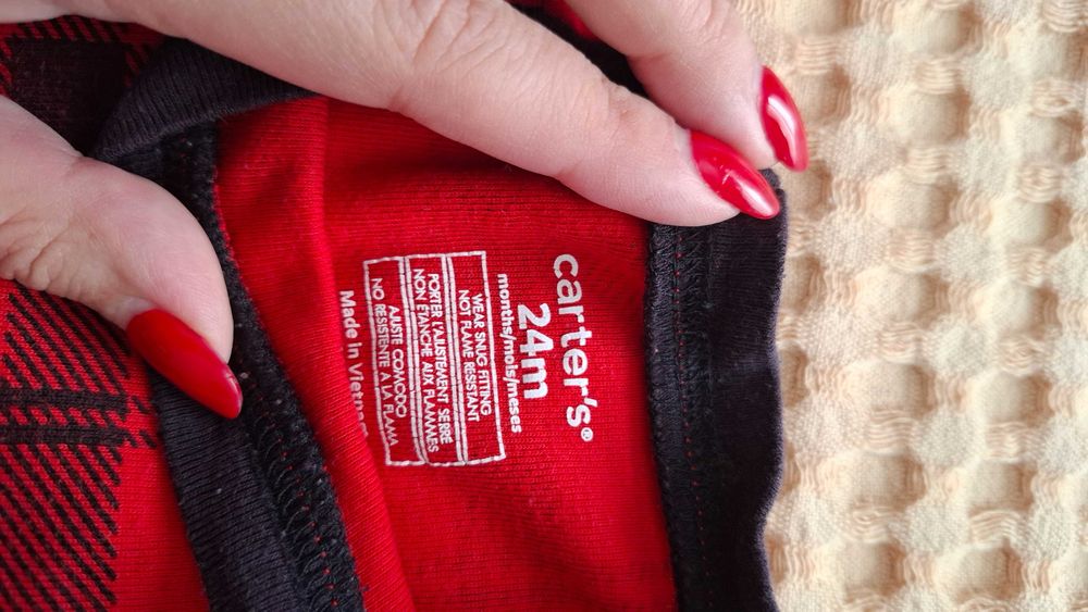 Пижамка новогодняя Carters на 1-2 г.