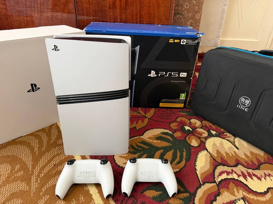 Playstation 5 pro 2Тб 2 джостик топ игры состояние идеальное