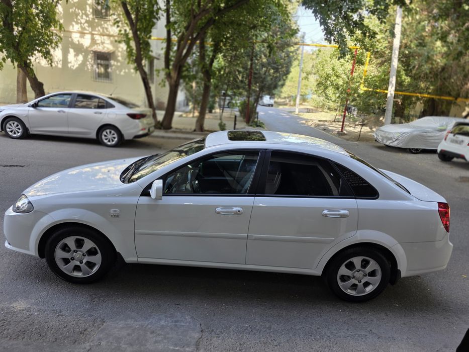 Gentra AT sotiladi 39500 prabeg kraska toza