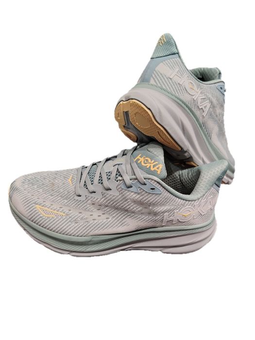 H O K A                Мъжки  обувки за бягане и спорт.