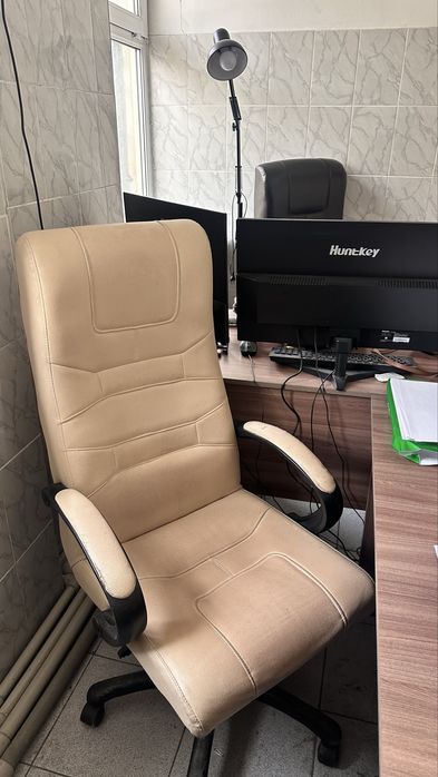 Продам Кресло офисное