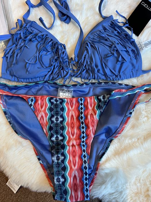 Costum de baie nou albastru rosu cu franjuri ambalat original