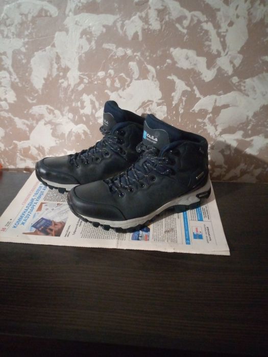 Зимние кроссовки 43р