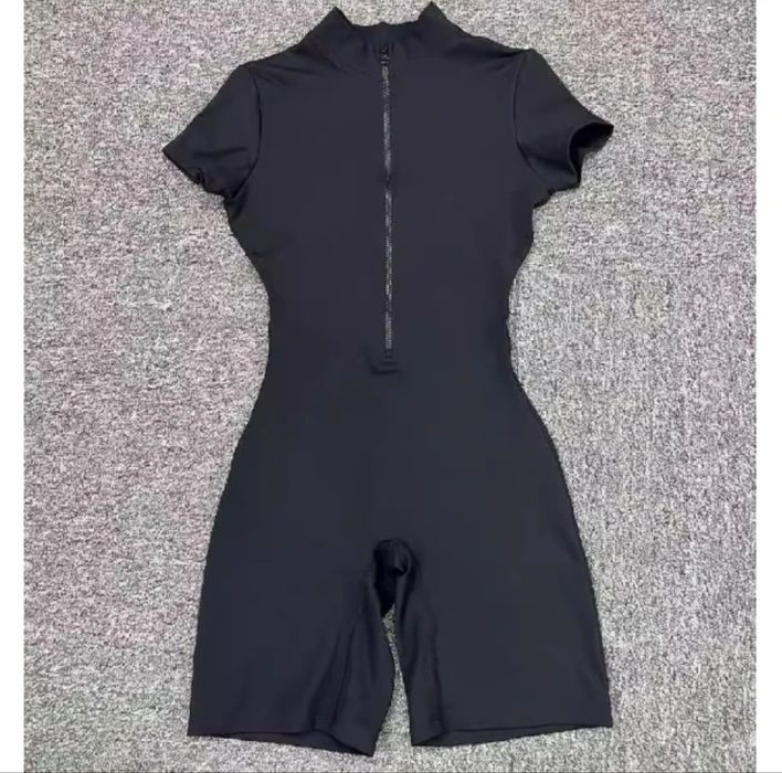 Комбинезон короткий