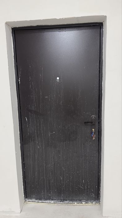 Входная дверь все в комплекте